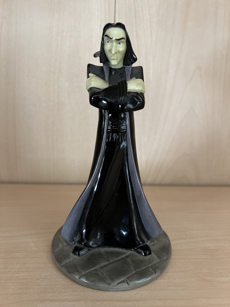 sevcollectionfigurinewarner001vue5.jpg